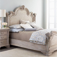 Französisches Massivholz-Bettgestell mit Handgeschnitztem Gewölbtem Kopfteil, Antik Distressed, King/Queen Size, Schlafzimmer-Paneelbett