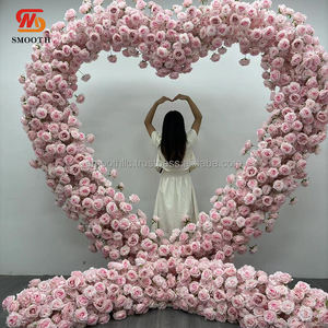Arco de Flores Artificiales en Forma de Corazón SMOOTH Love, Arco de Flores de Seda en Forma de Corazón para Decoración de Bodas - Product Image 3
