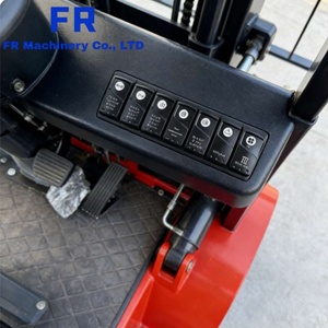 Truk <span class=keywords><strong>Forklift</strong></span> Diesel 4x4 All-Terrain <span class=keywords><strong>3</strong></span> <span class=keywords><strong>Ton</strong></span>, <span class=keywords><strong>3</strong></span>,5 <span class=keywords><strong>Ton</strong></span>, 4 <span class=keywords><strong>Ton</strong></span>, 5 <span class=keywords><strong>Ton</strong></span>, 6 <span class=keywords><strong>Ton</strong></span>, Hidrolik, Off-Road 4WD untuk Lokasi Konstruksi - Product Image 6