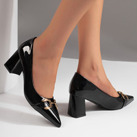 Escarpins à bout pointu en cuir verni couleur unie à talon carré, tendance, toutes saisons, pour femmes grandes tailles, nouvelle collection 2026