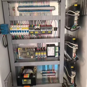 Presse <span class=keywords><strong>plieuse</strong></span> <span class=keywords><strong>hydraulique</strong></span> manuelle d'<span class=keywords><strong>occasion</strong></span> 63T pour tôles en acier inoxydable – Offre spéciale - Product Image 3