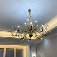 Lampe de style européen Lampe de luxe pour hôtel et villa Chaîne en fer forgé Lustre en cristal rétro doré couleur bronze Lampes suspendues