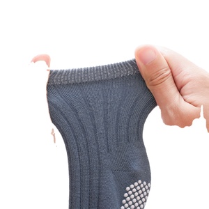 Calzini antiscivolo 3d bambino 1-3 anni antiscivolo per bambini calze per bambini antiscivolo calzini bambino con impugnatura - Product Image 2