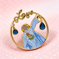 Épingles de revers personnalisées en métal plaqué avec émail dur, design anime Kpop mignon, avec chaîne