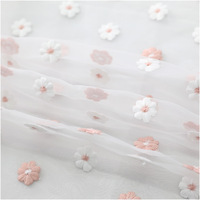 Tissu en dentelle d'organza de broderie de fleur de prunier 3D, tissu en dentelle d'organza de filet doux pour robe de mariée de mariage