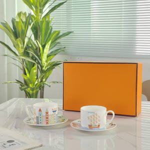 Tasse à café en porcelaine fine de luxe de haute qualité, tasse à thé en céramique avec ligne dorée, ensembles de tasses à thé et soucoupes modernes pour mariage - Product Image 1