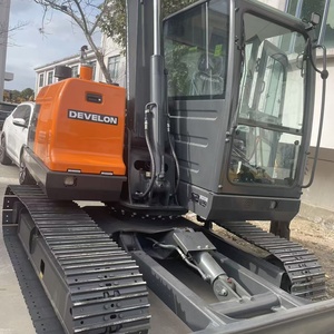 รถขุด Develon DX80D พร้อมบุ้งกี๋ขุดดินและเครื่องยนต์ - Product Image 5
