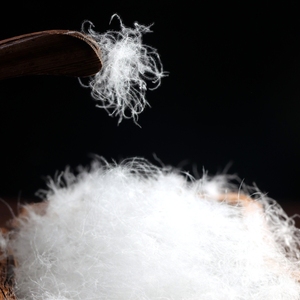 Plumes <span class=keywords><strong>de</strong></span> <span class=keywords><strong>canard</strong></span> blanches <span class=keywords><strong>de</strong></span> qualité nationale à 95 %, garnissage <span class=keywords><strong>de</strong></span> haute pureté pour couettes et literie <span class=keywords><strong>de</strong></span> luxe - Product Image 4