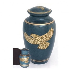 Urne funéraire en cuivre de style américain, 200 pouces cubes, taille adulte, avec gravure florale, designs personnalisables, écologique et durable - Product Image 5
