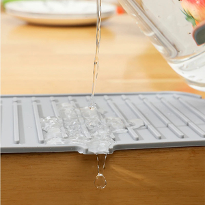Silicone Drainage Pad Bathroom Kitchen Drip Mat Wash Basin Splash Proof Draining Pad <b>Table</b> Heat Insulation <b>Protector</b> - Product Image 2
