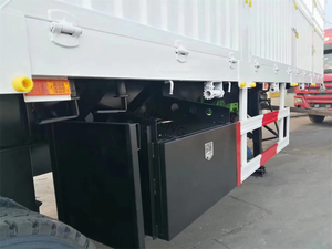 Semirremolque de Acero con Paredes Laterales Desmontables para Transporte de Ganado, Remolque de Cuatro Ejes, 9.5x2.5x3.5m, 5001-10000kg - Product Image 1