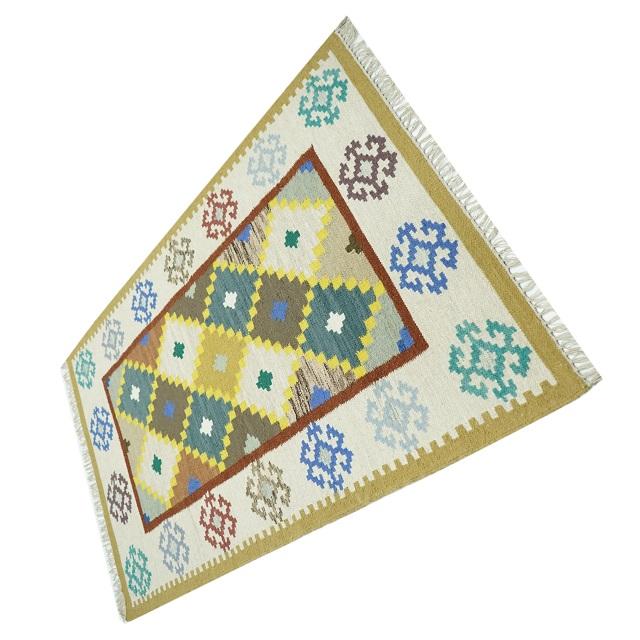 สีเหลือง