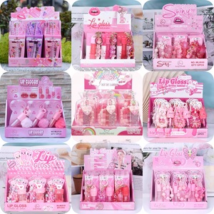 Brilho Labial em Formato de Coração com Glitter, À Prova D'água, Brilhante, de Longa Duração, Transparente, Hidratante, com Pingente de Desenho Animado Fofo - Product Image 3