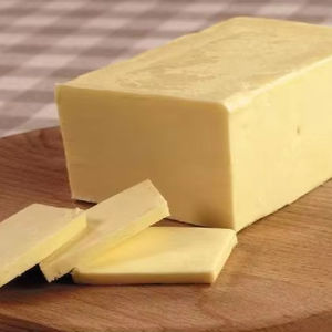 Beurre laitier salé bio clarifié semi-stérilisé dur résistant à la chaleur pour laminage et pâtisserie, halal et casher, best-seller de boulangerie, 25 kg - Product Image 1