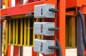 स्वचालित QTJ4-40 ब्लॉक बनाने वाली मशीन इंजन 8.8 kw पावर 380v/440v वोल्टेज आसान मैनुअल खोखली कंक्रीट ईंट - Product Image 2