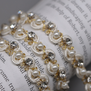 Elegante Colletto Decorativo a Forma di S con Strass e Perle, Bordatura in Pizzo per Decorazione Abiti - Product Image 6