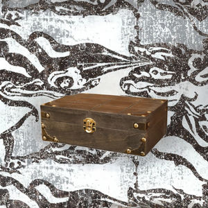 กล่องเก็บไม้สนที่เป็นมิตรต่อสิ่งแวดล้อมศิลปะพื้นบ้านสไตล์ยุโรปย้อนยุคสำหรับใช้ในบ้านเครื่องประดับแหวนสี่เหลี่ยมผืนผ้ากล่องไม้ปรับแต่งได้ - Product Image 2