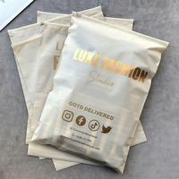 Sacs en plastique à fermeture éclair givrés noirs imprimés avec logo personnalisé, en PE, refermables avec fermeture à glissière pour l'emballage de t-shirts et de sous-vêtements