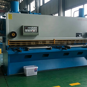 Swing Beam Shearing Machine for Sheet Metal Processing - Product Image 6