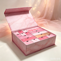 Calendario dell'Avvento Natalizio di Alta Gamma con Logo Personalizzato, Scatola Rigida in Cartone Opaco Riciclabile con Chiusura Magnetica e Nastro per Regali e Cosmetici