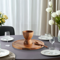 Accessoires de cuisine de luxe pain rond en acacia snacks plateau de service en bois assiettes et bols