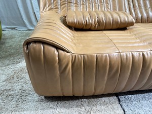 Divano in Pelle Nervata di Lusso Stile <span class=keywords><strong>Terrazza</strong></span> Postmoderno, Divano Sezionale in Pelle Bovina di Prima Qualità per Salotto di Design - Product Image 4