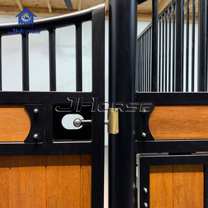 Stalle per <span class=keywords><strong>Cavalli</strong></span> di Lusso Personalizzate <span class=keywords><strong>con</strong></span> Pannelli Frontali e Laterali, Box per <span class=keywords><strong>Cavalli</strong></span> in Legno - Product Image 5