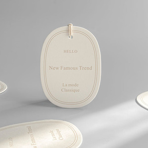 Étiquettes volantes de luxe pour vêtements avec logo mat en relief personnalisé Étiquette en papier imperméable pour chaussures et chaussettes avec code <span class=keywords><strong>à</strong></span> barres - Product Image 5