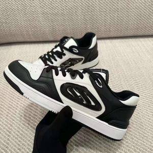 Zapatos de Piel Genuina para Hombre y Mujer con Cordones Antideslizantes y Suelas Planas Retro - Alta Calidad - Product Image 2