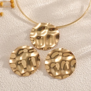 Pendientes de collar con colgante de flor geométrica irregular de textura metálica tridimensional de moda transfronteriza Jingciren Boutique - Product Image 2