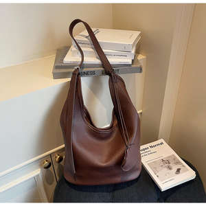 Sac à bandoulière simple de haute qualité en cuir PU avec doublure en polyester, grande capacité, fermeture à boucle - Product Image 4