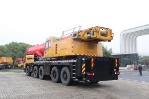 Grue mobile tout-terrain 260 tonnes Capacité de levage <span class=keywords><strong>118</strong></span> m Hauteur maximale Équipement de construction haute efficacité Moteur Boîte de vitesses - Product Image 3