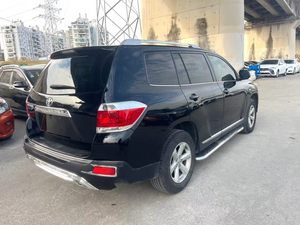 Toyota Highlander 2.7L 7 Plazas Fabricado en China 09/2011 SUV Negro Venta al por Mayor 2005 2008 2012 2015 2016 2017 2022 Highlander - Product Image 4