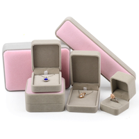 Boîte de présentation carrée de luxe pour bijoux, emballage cadeau, boîte à bijoux en velours pour boucles d'oreilles, bracelets, colliers, pendentifs, bagues