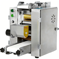 Machine à empanadas et à tortillas de qualité commerciale avec une construction en acier inoxydable durable.