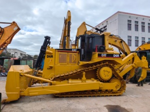 รถดันดินตีนตะขาบ CAT D6R มือสอง พร้อมริปเปอร์ สำหรับงานก่อสร้าง - Product Image 2