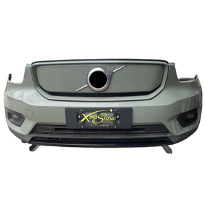 Aile de persienne de radiateur de phare de calandre de pare-chocs avant d'<span class=keywords><strong>occasion</strong></span> de haute qualité pour <span class=keywords><strong>Volvo</strong></span> <span class=keywords><strong>XC40</strong></span> - Product Image 1