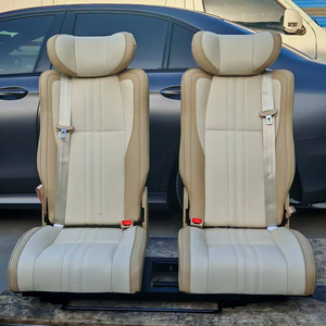 Siège de voiture pliable Autoliuma Adventure en cuir PU avec ceintures de sécurité intégrées à 3 points, accoudoir et base rotative - Product Image 2