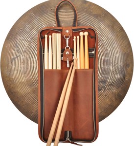 Échantillon gratuit Sac de rangement pour baguettes en cuir PU avec logo personnalisé Étui de protection anti-poussière portable et durable pour instruments de musique - Product Image 4