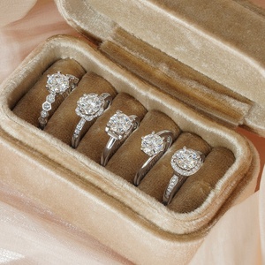 남자와 여자의 Moissanite 반지 925 스털링 실버 하트 크로스 럭셔리 고급 보석 결혼 약혼 최소 주문 1pc - Product Image 4