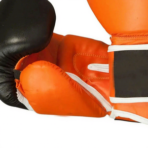 Gants de boxe en cuir PU personnalisés Mudassasr Sports avec fermeture pour entraînement en extérieur et MMA, 12oz/14oz/16oz - Product Image 5