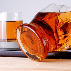 <span class=keywords><strong>2025</strong></span> Top Bán Biểu Tượng Tùy Chỉnh Số Lượng Lớn Whiskey Decanter Thiết Lập Chất Lượng Cao Thủy Tinh Trong Suốt Với Ngón Tay Giữa Thiết Kế Bullet <span class=keywords><strong>Ice</strong></span> <span class=keywords><strong>Cube</strong></span> - Product Image 3