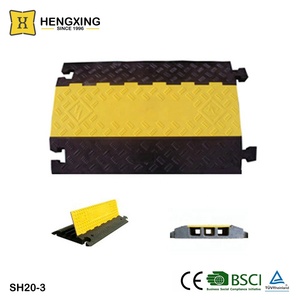 SH20-3A nuova copertura del pavimento temporanea per cavo <span class=keywords><strong>in</strong></span> <span class=keywords><strong>gomma</strong></span> a 3 canali giallo flessibile - Product Image 3