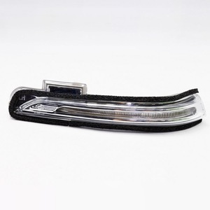 Hyundai IX25 2015-2019 Left Rearview Mirror LED Indicator 87613C9000 Durable Plastic <b>Touch</b> <b>Switch</b> Car Use - Product Image 3