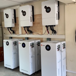 Srne 220/380VAC Trifásico 230/400VAC Trifásico 16kw a 20kw Híbrido Solar HESP48160SH3 - Product Image 1