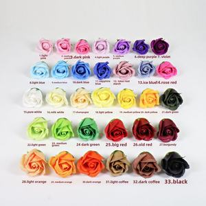 Roses <span class=keywords><strong>de</strong></span> savon artisanales, belles et colorées, utilisables pour la <span class=keywords><strong>d</strong></span>écoration et le nettoyage - Product Image 4