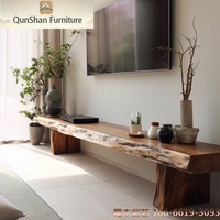 Meuble TV flottant en bois massif de style moderne médiéval |   Meuble console mural pour salon