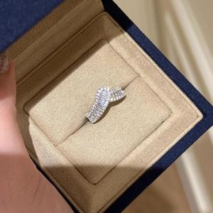 Bague en argent pur S925 à motif en chevrons de rivière étoilée scintillante, mode de niche haut de gamme avec incrustation de diamants taillés, luxe exquis - Product Image 5