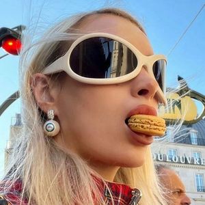 Novedad 2023, Gafas de Sol Punk Extra Grandes para Hombre, Gafas de Sol de Ojo de Gato con Marco Grande Y2K para Mujer - Product Image 2