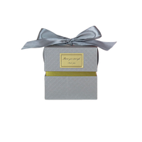 Boîte rigide élégante faite à la main pour bonbons de mariage, avec ruban en satin et poignée, impression quadricolore, personnalisable, en carton, pour cadeaux